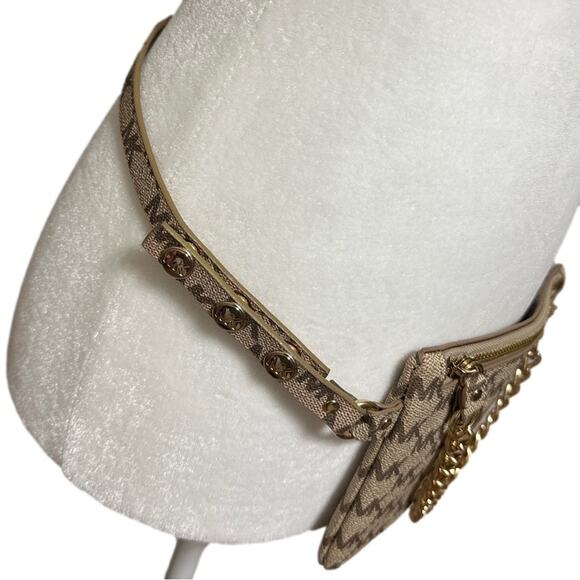 MICHAEL KORS Gold Signature with Chain Belt Bag - Picture 3 of 8